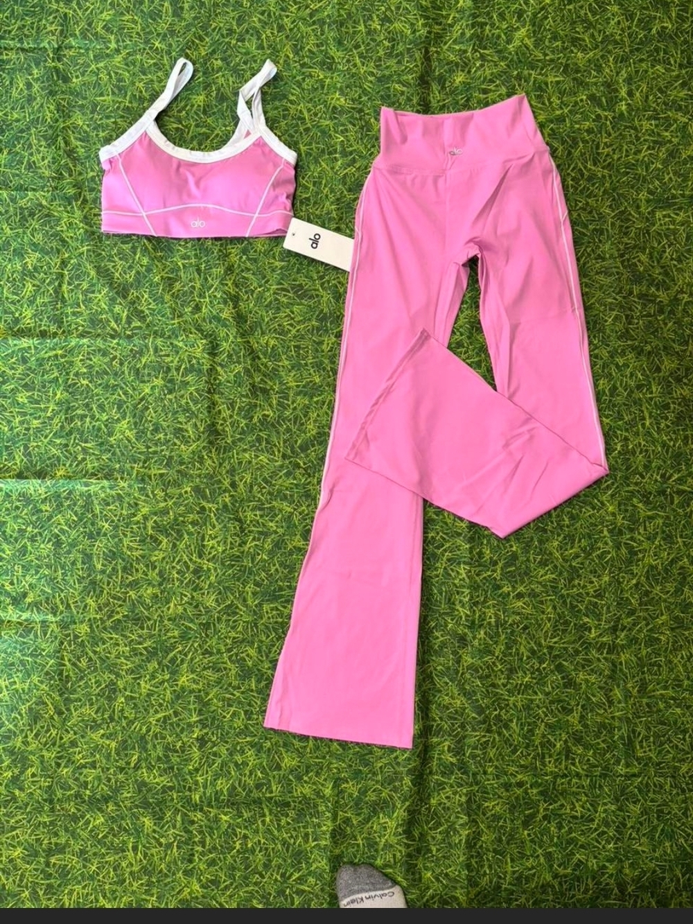 ALO Yoga Women's Pink Boot Cut Flare Pants